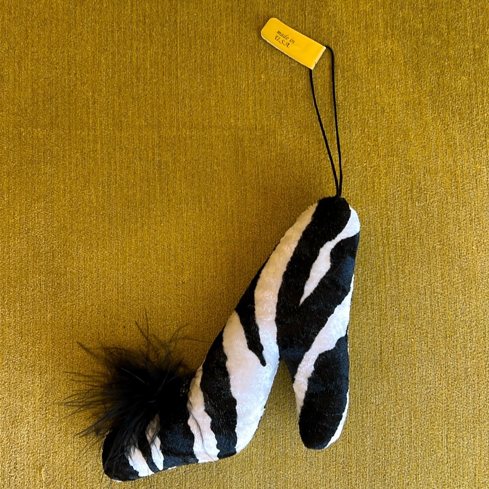 Zebra Print Shoe Hanging Decor - Picture 5 of 10